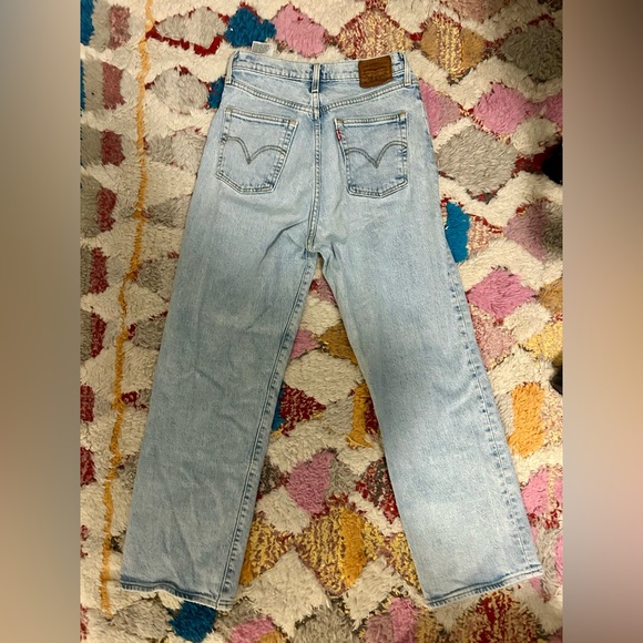 Levi’s | Ribcage Straight Jeans - Picture 4 of 5